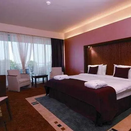Hotel Sky Way 3*